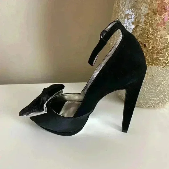 Bebe Hollace Black Peep Toe Heels Size 7 - Picture 10 of 13